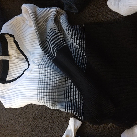 Sweater - Picture 1 of 2